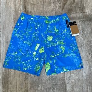 Men’s New with tags North Face Shorts